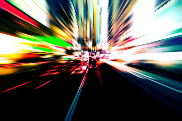 Imagen abstracta de los senderos de semáforos nocturnos en la ciudad - Foto, Imagen