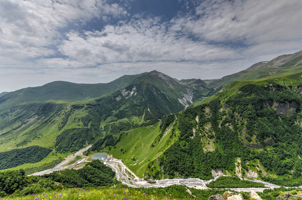 Panorama de montaña - Kazbegi, Georgia
 - Foto, Imagen