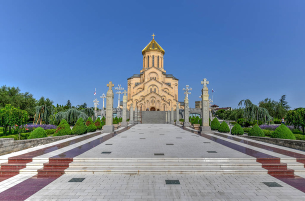 Kathedrale der Heiligen Dreifaltigkeit - Tiflis, Georgien - Foto, Bild