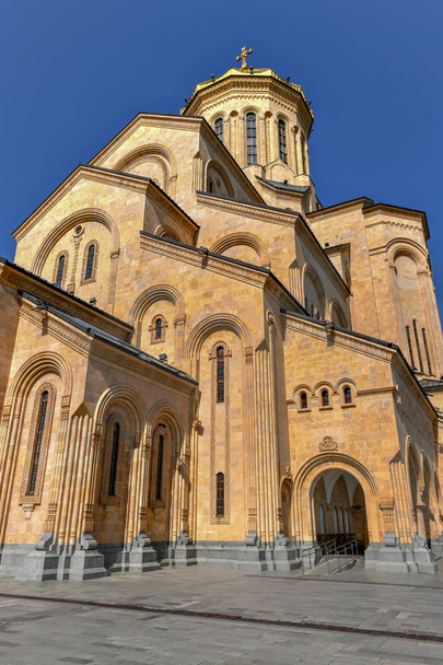 De kathedraal van de Heilige Drievuldigheid - Tbilisi, Georgië - Foto, afbeelding