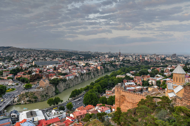 Vista panorámica de la ciudad - Tiflis, Georgia
 - Foto, imagen