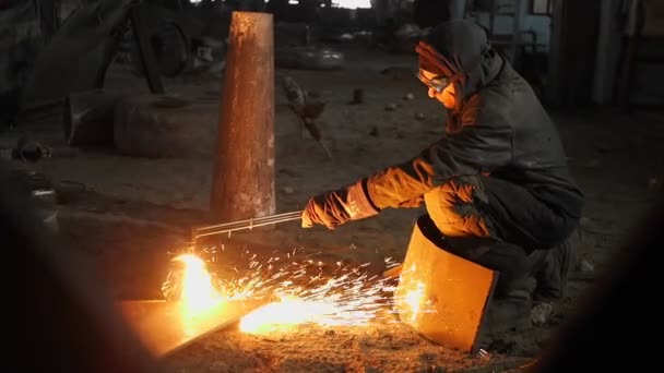 Man work with Metal processing factory. Sparks. - Footage, Video