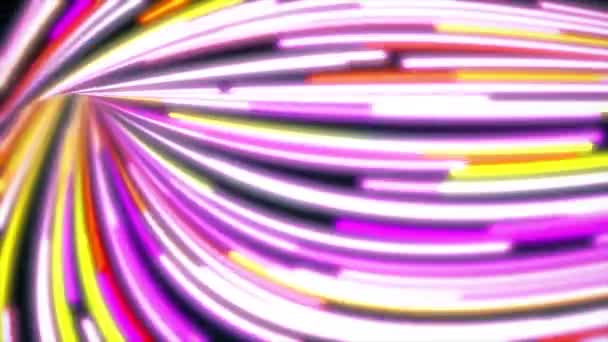 Wervelende abstracte pad met gekleurde lijnen snel. Animatie. Energie kanaal met wervelende wendingen en doordrongen van kleurrijke heldere lijnen die snel verandert - Video