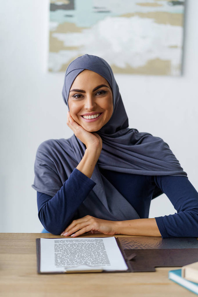 Portrait of a Muslim woman - Photo, image