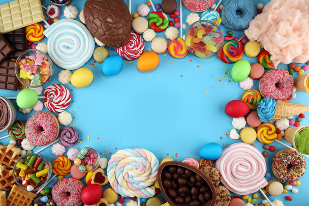 Пасхальные конфеты с желе и сахаром. красочные массивы различных
 - Фото, изображение