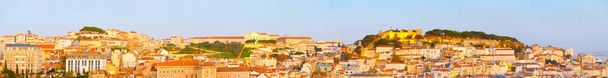 Lisszabon panorama, régi vár - Fotó, kép
