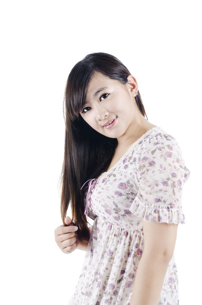 Attraente giovane bruna femminile sorridente
 - Foto, immagini