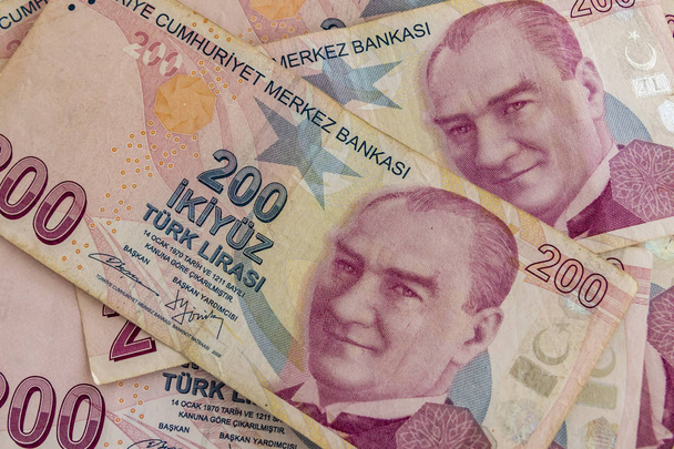 közelről kétszáz török líra bankjegyeit forgalomban - Fotó, kép