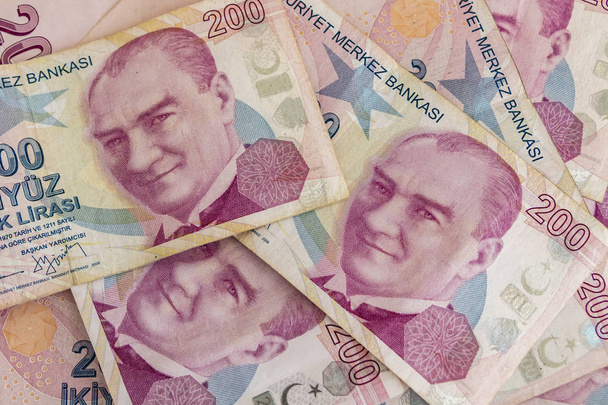 Zweihundert türkische Lira-Banknoten im Umlauf - Foto, Bild