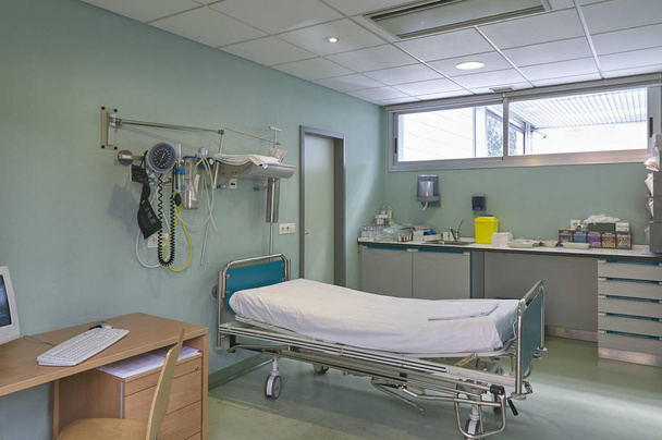 Hospital doctor consulting room. Healthcare equipment. Medical t - Foto, Imagem