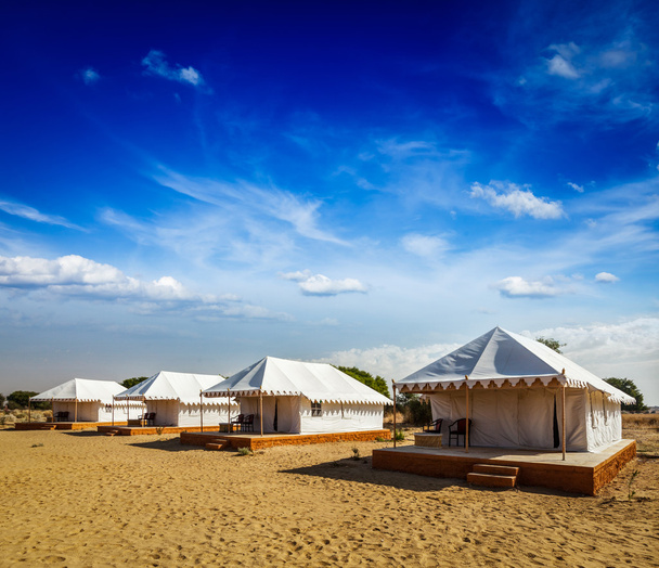 Campo de tendas no deserto. Jaisalmer, Rajasthan, Índia
. - Foto, Imagem