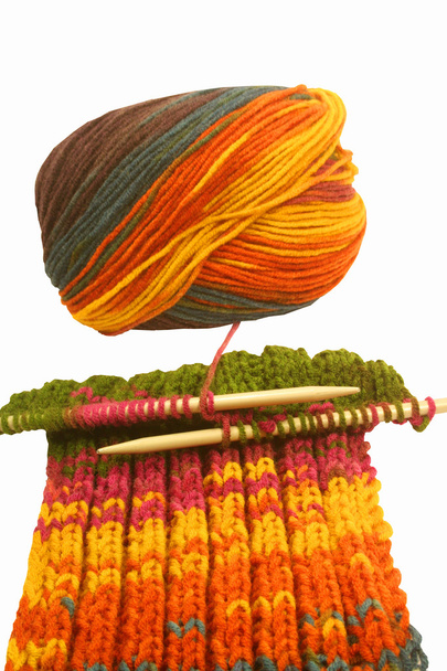 Tejer lana colorida, como hobby
 - Foto, Imagen