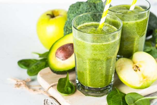 Green smoothie from fruit and vegetable on white. - Foto, immagini