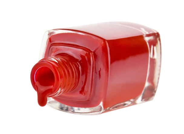 botella con esmalte de uñas rojo aislado sobre fondo blanco cerrar u
 - Foto, Imagen