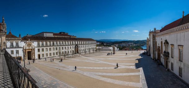 Universidade de Coimbra em Portugal
 - Foto, Imagem