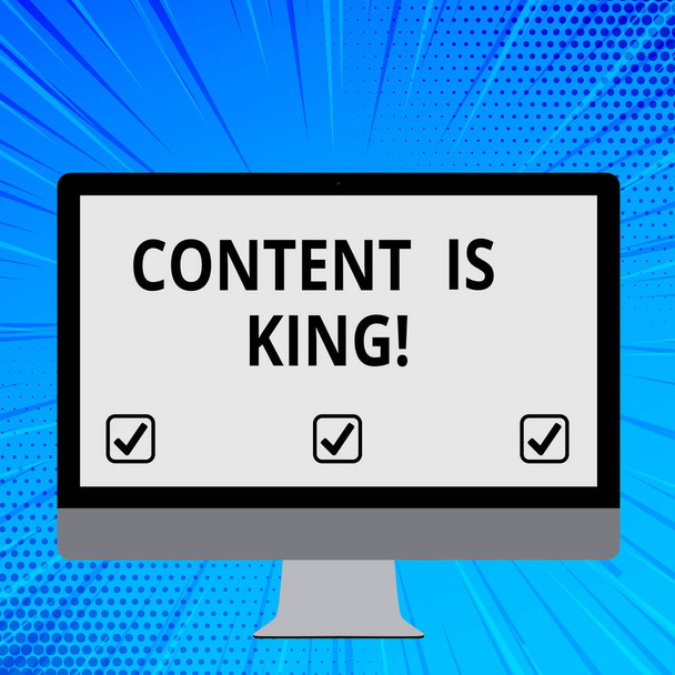 Word pisanie tekstu Content Is King. Biznes koncepcja marketingu koncentruje się coraz widoczność bez płatnego wyszukiwania wyniki puste komputer Widescreen biały Monitor montowany na statywie do technologii. - Zdjęcie, obraz