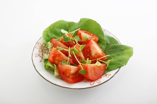 Fresh vegetable salad in a dish - Zdjęcie, obraz