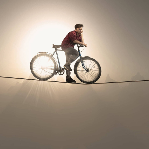 Rower na lina - Zdjęcie, obraz