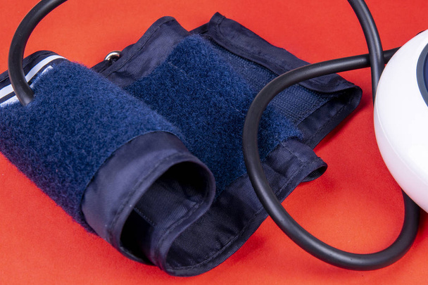 Přístroje pro krevní tlak s manžetou - Fotografie, Obrázek