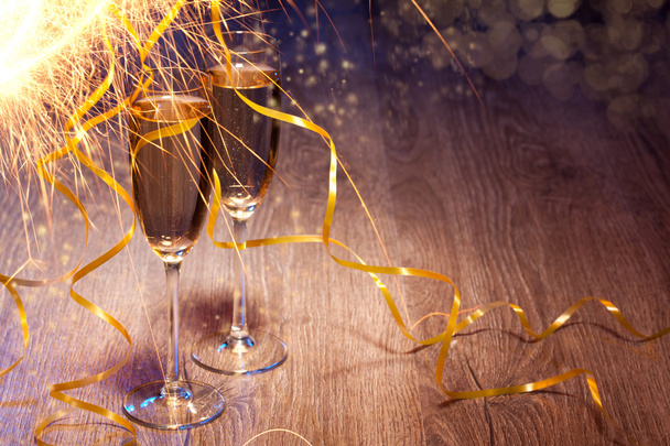 Пара келихів шампанського
 - Фото, зображення