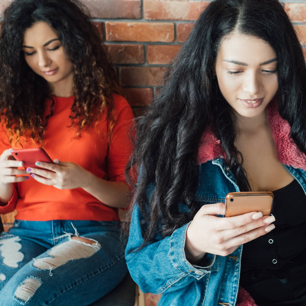 millennial generation social media addiction - Foto, Imagem
