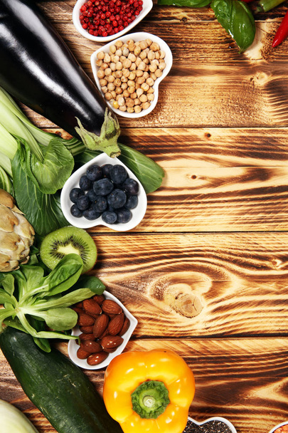 Aliments sains sélection de manger propre. fruits, légumes, graines, su
 - Photo, image
