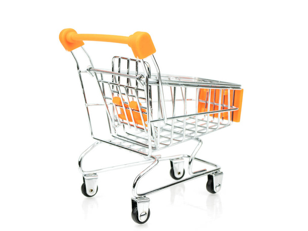 Ostoskori, Push Cart eristetty valkoisella taustalla
 - Valokuva, kuva