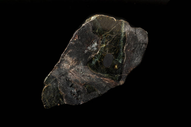 Macro Diopside pietra minerale su sfondo nero
 - Foto, immagini