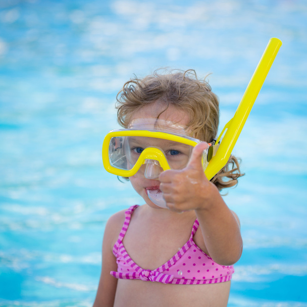 Child in swimming pool - Foto, Imagem