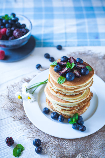 Delicious homemade pancakes with berries - Photo, Image