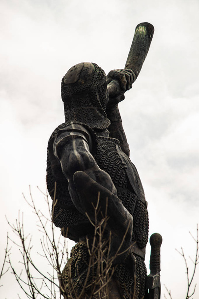 Monumento à batalha de Didgori
 - Foto, Imagem