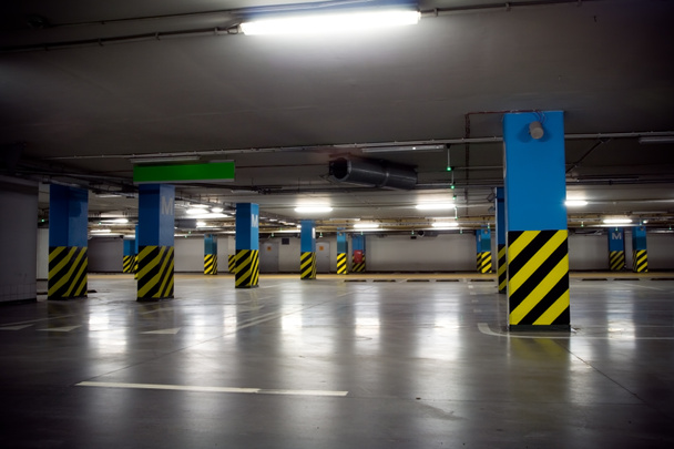 Подземная парковка
 - Фото, изображение