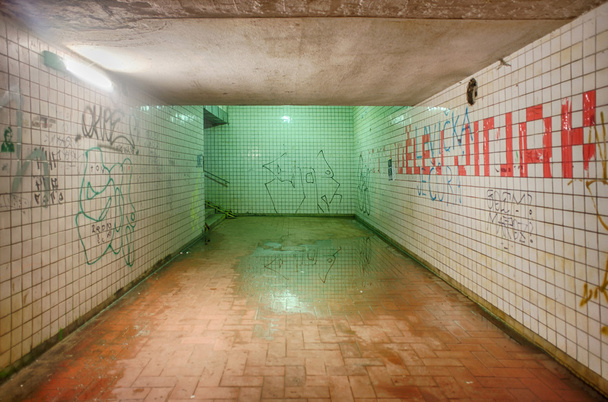 Túnel del metro
 - Foto, imagen