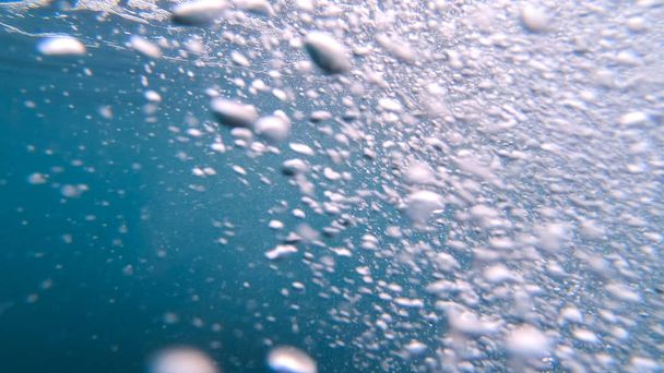 Scène sous-marine avec bulles d'air Sous l'eau, Scène sous-marine naturelle
 - Photo, image
