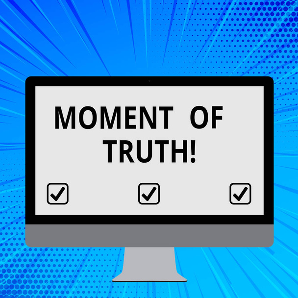 Написание текста Moment Of Truth. Бизнес-концепция на время демонстрации или тестирования вещи должна быть принята Blank White Monitor WideScreen, смонтированная на подставке для технологии
. - Фото, изображение