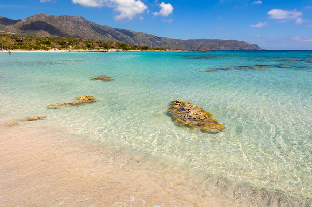Elafonisi, jedna z nejslavnějších pláží na světě s křišťálově čistou vodou. Kréta, Řecko. Evropě - Fotografie, Obrázek