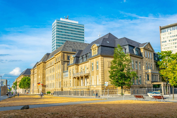 DUSSELDORF, GERMANY, AUGUST 9, 2018: State Chancellery of Nordrh - Фото, изображение