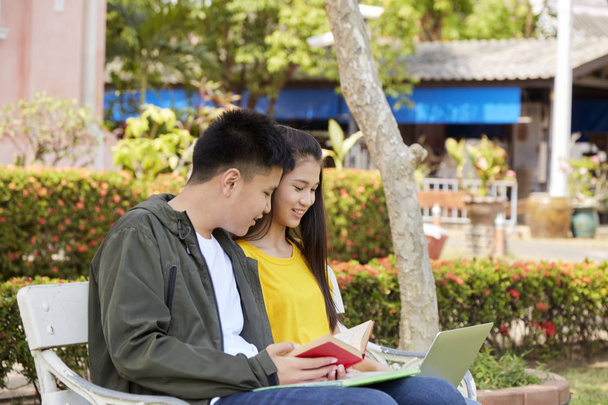 Student couple learning outdoors - Photo, Image