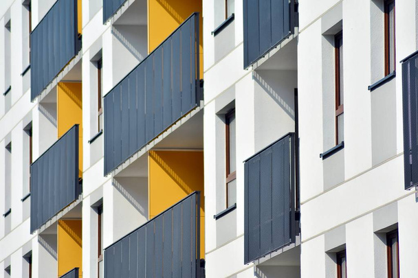 Modernos edificios residenciales europeos. Arquitectura abstracta, fragmento de geometría urbana moderna. - Foto, imagen