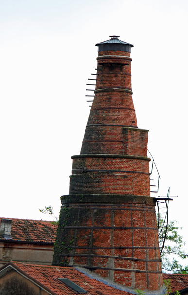 Об'єкт промислової спадщини з історичною будівлею і старовинним
 - Фото, зображення