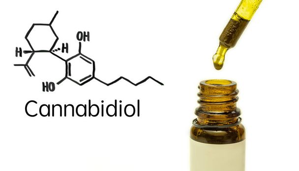 Cannabidiol CBD olie met molecuul ketting op wit - Foto, afbeelding