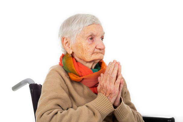 Stará, deprimovaná dáma na izolaci - Fotografie, Obrázek