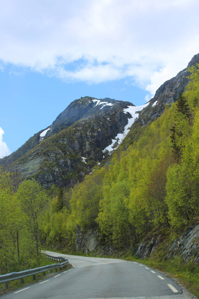 Picturesque Norway road - Zdjęcie, obraz