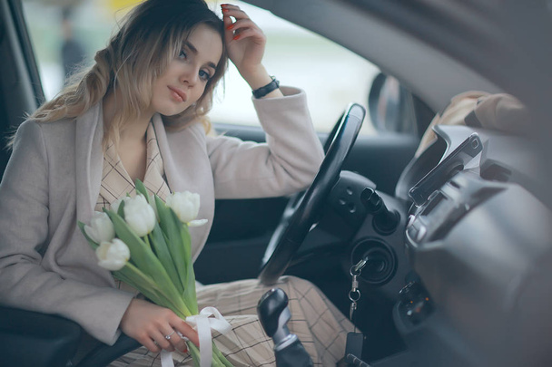 girl spring auto / happy girl in the car, travel spring mood happiness - Valokuva, kuva