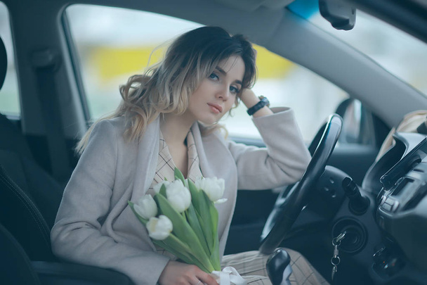 girl spring auto / happy girl in the car, travel spring mood happiness - Foto, Imagem