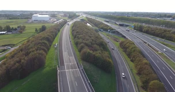 Letecký pohled na dálnice, oblast Rotterdam, Nizozemsko - Záběry, video