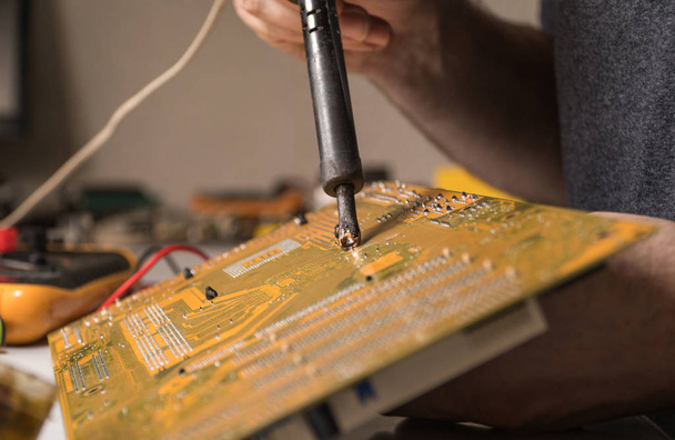 master riparazioni chip
 - Foto, immagini