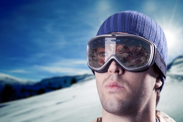skier looking at the mountains - 写真・画像