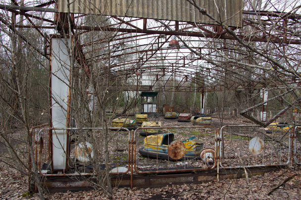 Cidade fantasma Pripyat em Chernobyl, Ferris wheel
 - Foto, Imagem