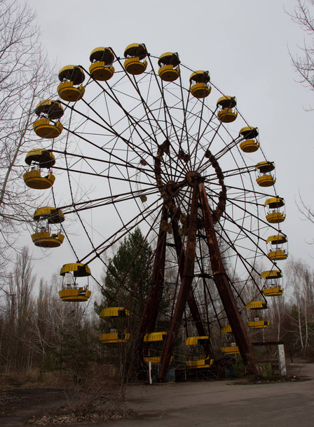 Ghost Town Pripyat in Tsjernobyl, reuzenrad - Foto, afbeelding
